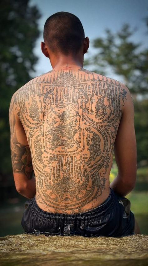 Korean Back Tattoo, Southeast Asian Tattoo, Thai Back Tattoo, Cambodian Tattoo, Papa Tattoo, Muay Thai Tattoo, Traditional Thai Tattoo, Black Art Tattoo, Grunge Tattoo