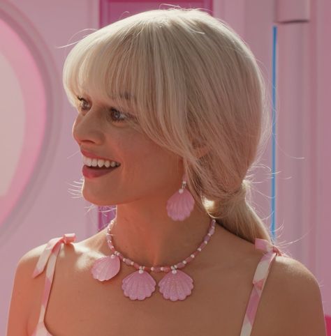 Barbie 2023, Alien Stage, Barbie Movie, Margot Robbie, Blonde Hair, Bangs, A Woman, Blonde, Hair