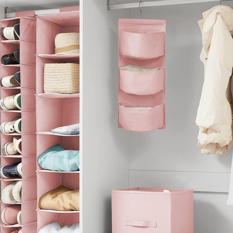 College Storage Ideas, College Closet Organization, Dorm Rooms Decorating, Dorm Room Closet, College Storage, Dorm Closet, Dorm Supplies, School Dorm, Pink Dorm