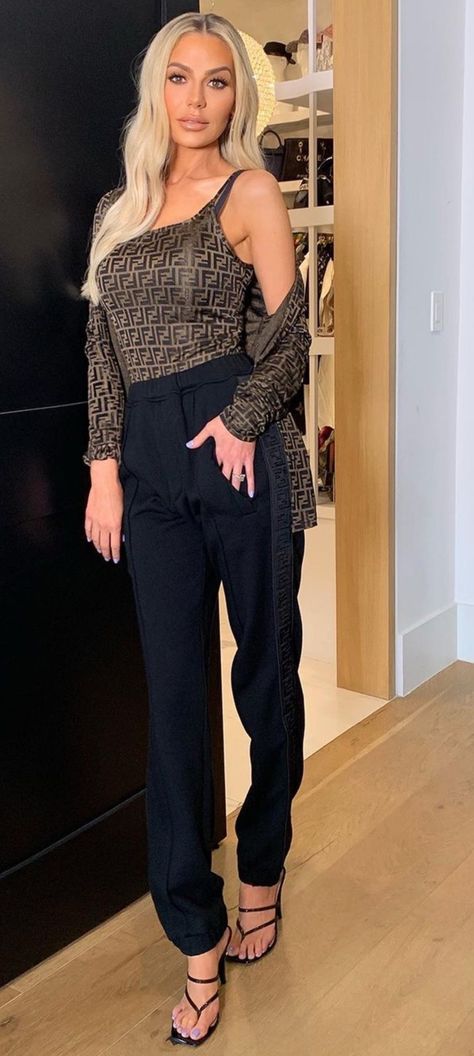 Dorit Kemsley Outfits, Dorit Kemsley, Weekend Outfit, Reality Tv, Passion For Fashion, Fashion Inspo, Jumpsuit, Luxury Fashion, Hair