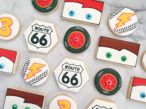 Cars Cookies Decorated, Mcqueen Cookies, Cars Cookies, Car Cookies, Disney Cars Birthday, Disney Cookies, Car Themes, Cookie Ideas, Cars Birthday