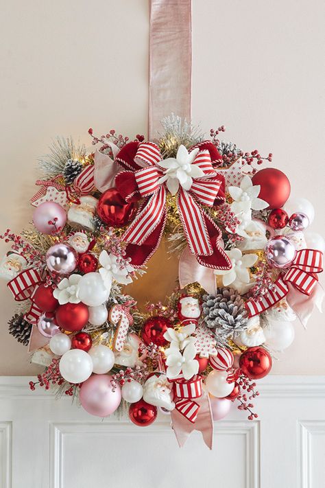 Red White And Pink Christmas, Pink Red And White Christmas Decor, Rustic Christmas Wreaths, Red And Pink Christmas, Holiday Front Door, Christmas Decorations Centerpiece, Rustic Christmas Wreath, Christmas Tree Decorating Themes, Red And White Christmas