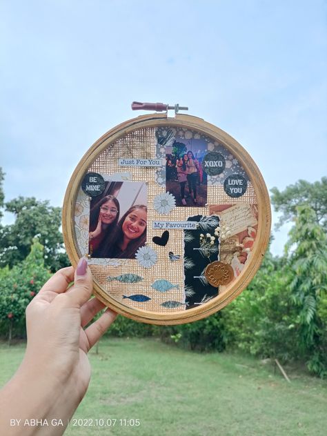 Photo Hoop, Baba Shyam, Doodle Portrait, Photo Frame Diy, Scrapbook Frame, Jute Craft, Hoop Frame, Cardboard Crafts Diy, Personalised Gifts Diy