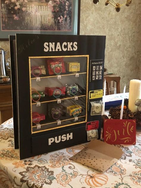 Vending Machine Gift Ideas, Diy Candy Vending Machine, Valentine Vending Machine Box Ideas, Valentines Vending Machine, Mini Vending Machine Diy, Vending Machine Valentines Boxes Diy, Vending Machine Valentines Boxes, Vending Machine Craft, Cardboard Vending Machine Diy