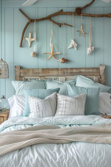 Light Turquoise Bedroom, Sea Room Aesthetic, Light Blue Boho Bedroom, Blue Boho Bedroom Ideas, Beach Theme Room, Ocean Inspired Bedroom, Blue Boho Bedroom, Beach Inspired Bedroom, Sea Bedrooms