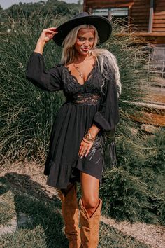 Cowgirl Cocktail Dress, Country Wedding Outfits Guest, Country Chic Dresses With Boots, Boot Barn Dresses, Cowgirl Cocktail Attire, Black Country Dress, Wedding Guest Dress With Cowboy Boots, Western Graduation Outfit, Cowgirl Dress Outfits