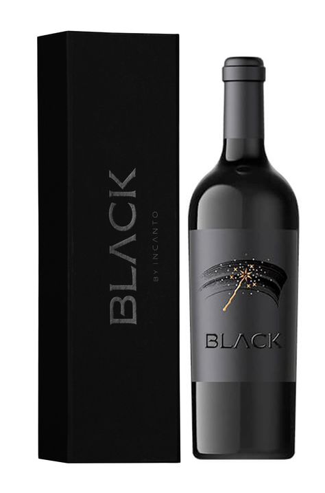 The Incanto Black Branding & Packaging Shows The Enchanting Power of Wine Wine Label Inspiration, Blue Heels Wedding, Marketing Packaging, Beer Ideas, Bottle Lables, Black Branding, Moto Wallpapers, Wine Packaging Design, Label Photography