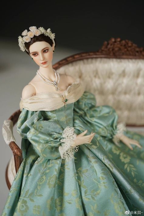 Dollhouse Doll Clothes, Nerd Fashion, Fantasy Art Dolls, History Fashion, Fantasy Dresses, Realistic Dolls, Elegant Dresses Classy, Doll Costume, Fantasy Dress