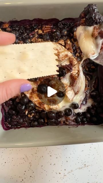 Blueberry Brie Appetizers, Blueberry Baked Brie, Aldis Recipes, Cheesey Recipes, Blueberry Brie, Raspberry Brie, Blueberry Treats, Brie Cheese Recipes, Baked Brie Recipe