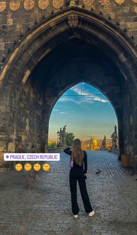 Prague Instagram Pictures, Prague Instagram Spots, Prague Photo Ideas Instagram, Czech Fashion Prague Street Styles, Prague Instagram Story, Prague Pictures Ideas, Prague Instagram Photos, Prague Czech Republic Aesthetic, Citygirls Aesthetic