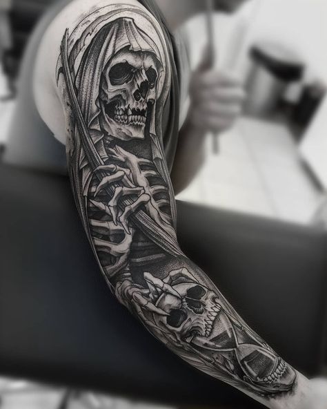 Tattoos Arm Mann, Tattoo Crane, Evil Skull Tattoo, Grim Reaper Tattoo, Skull Sleeve Tattoos, Reaper Tattoo, Skull Sleeve, Evil Tattoos, Full Arm Tattoos