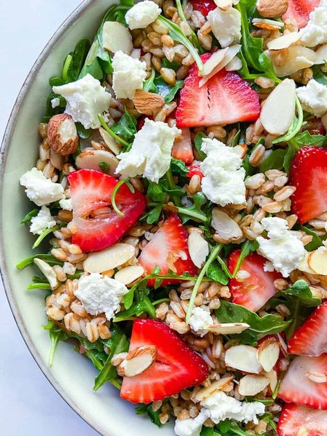 Strawberry Arugula Salad, Homemade Dumplings Recipe, Strawberry Health Benefits, Salad With Strawberries, Honey Mustard Salad Dressing, Greek Orzo Salad, Salad With Goat Cheese, Summertime Salads, Bitter Greens