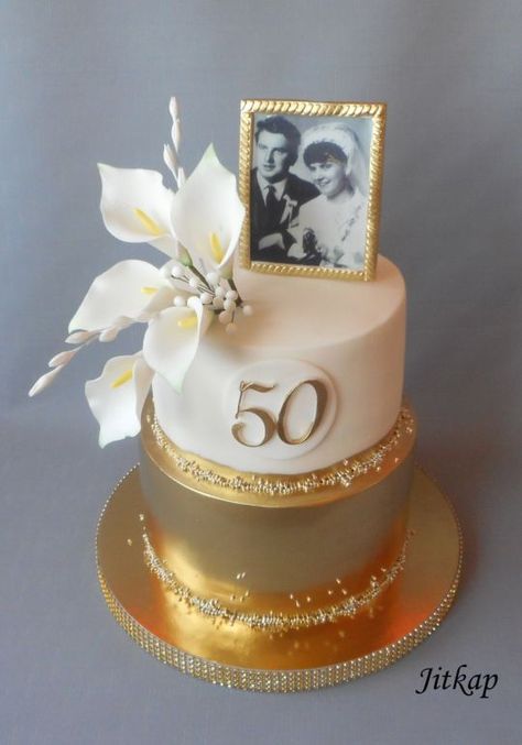 Golden wedding cake Golden Anniversary Cake, Anniversary Cake With Photo, Golden Wedding Cake, Golden Wedding Anniversary Cake, 25 Anniversary Cake, 50th Year Wedding Anniversary, 50th Wedding Anniversary Decorations, 50th Golden Anniversary, 50th Wedding Anniversary Cakes