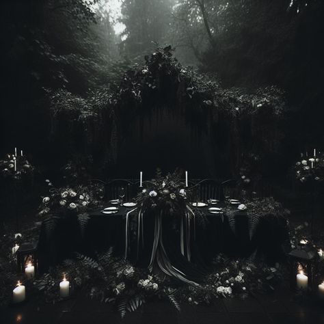 Goth Fantasy Wedding, Dark Fantasy Wedding, Grunge Wedding, Dark Romantic Wedding, Vampire Wedding, Black Dinner, Dark Christmas, Dark Wedding, Dark Romantic