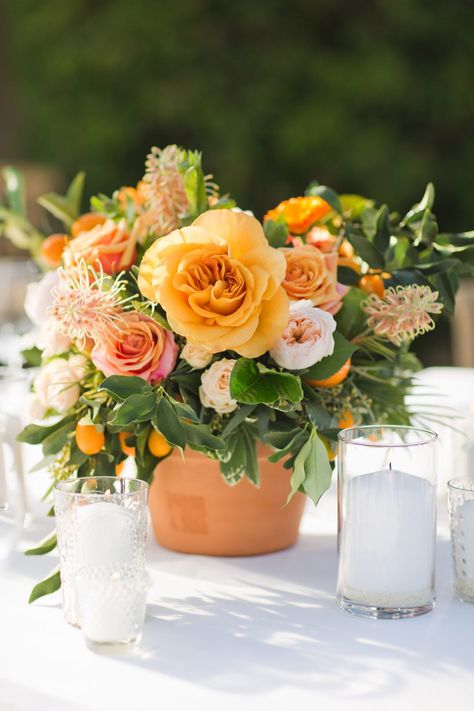 Garden Bridal Shower Decorations, Lemon Themed Wedding, Summer Wedding Centerpieces, Wedding Flower Trends, Graduation Flowers, Citrus Wedding, Garden Bridal Showers, Bridal Shower Flowers, Flowers Orange