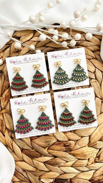 Lizbeth 🌸| POLYMER CLAY EARRINGS on Instagram: "Christmas tree earrings with light options in 4 different colors! 🎄 • Launching this Sunday, Dec 3rd @ 6PM PST! 🤍 • #christmasbows #christmasearrings #holidayearrings #funjewelry #holidaygifts #christmastree #slowmade #womanownedbusiness #shopsmall #smallbusiness #holidaygifting #supportsmallbusiness #earringsoftheday #etsy #bigearrings #funearrings #lightweightearrings #iloveearrings #earringobsession #etsyearrings #etsyjewelry #christmasfashion #snowflakes #christmasaccessories #handmadeearrings #giftsforher #earringsforsale #handmadeearringsforsale #shopsmallbiz #christmastree" Christmas Lights Clay Earrings, Christmas Tree Clay Earrings, Christmas Clay, Tree Earrings, Christmas Tree Earrings, Instagram Christmas, Christmas Accessories, Earring Tree, Christmas Bows