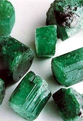 Emeralds are gem-quality beryls which are green to blue-green Green Inspiration, Green To Blue, Types Of Crystals, Colombian Emeralds, Minerals And Gemstones, Rocks And Gems, Emerald Gemstone, Newport Beach, Gems And Minerals