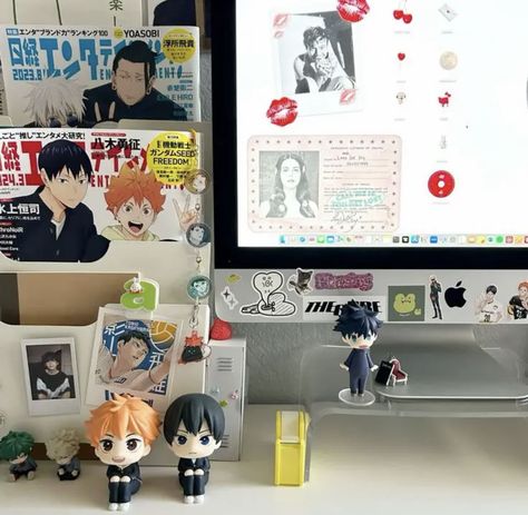 Haikyuu Room, Introvert Diaries, Anime Bedroom Ideas, Anime Bedroom, Anime Desk, Study Desk Decor, Aesthetic Desk, Desk Inspo, Cute Desktop Wallpaper