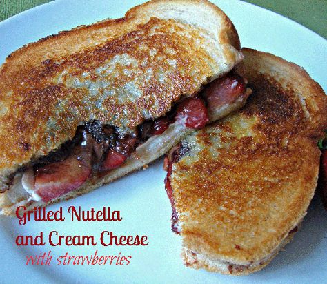 Grilled Nutella and Cream Cheese Sandwich with Strawberries- for breakfast, lunch or a snack Nutella And Cream Cheese, Cream Cheese Sandwich, Strawberry Sandwich, Nutella Cream Cheese, Nutella Cream, Cream Cheese Sandwiches, Sliced Strawberries, Cooking Challenge, Recipes Chocolate