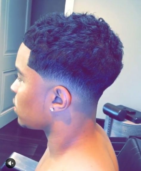 Justin Combs' haircut Ice Pick Taper Fade, Justin Combs, Curly Fade, Puerto Rican People, Waves Hairstyle Men, Black Boys Haircuts, Drop Fade Haircut, Curly Hair Fade, Haircut Images