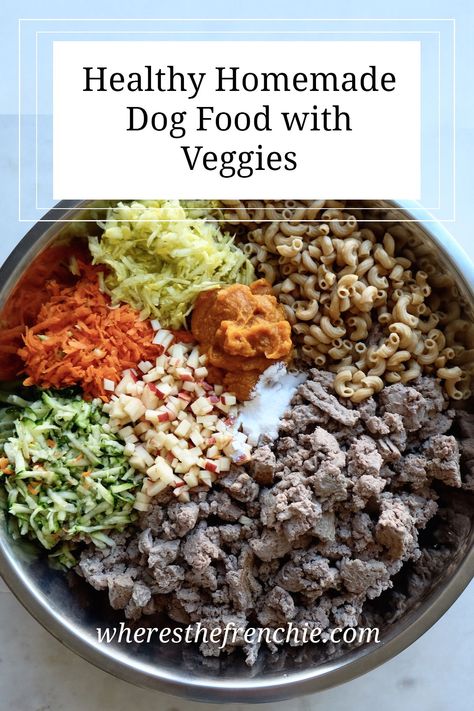 Healthy Homemade Dog Food, Dog Food Recipes Crockpot, Easy Dog Treat Recipes, Diy Dog Food, Make Dog Food, Dog Biscuits Homemade, Dog Biscuit Recipes, Healthy Dog Treats Homemade, Dog Treats Homemade Recipes