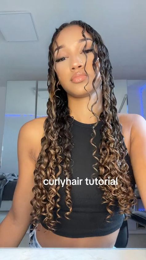 DIY Hairstyles for Greasy Hair Days 3a Curly Hair, Perfect Curly Hair, 3a Hair, Curly Hair Beauty, Curly Hair Care Routine, Highlights Curly Hair, Mixed Curly Hair, Curly Hair Videos, Curly Hair Tutorial