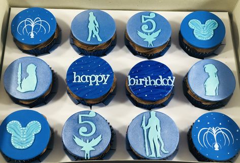 Avatar cupcakes Avatar Themed Birthday Cake, Avatar Theme Cake, Avatar Cupcakes Ideas, Avatar Cookies, Avatar Cupcakes, Avatar Desserts, Avatar Party Ideas, Avatar Birthday Cake, Avatar Birthday Party