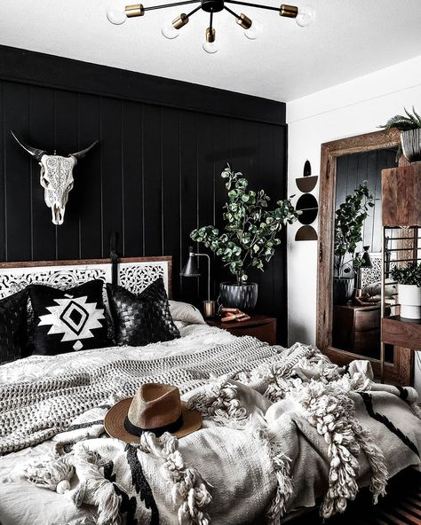 Black And White Bedroom, Western Bedroom Decor, Western Rooms, Western Bedroom, Decor Western, Casa Country, Country Bedroom, Redecorate Bedroom, Western Home Decor