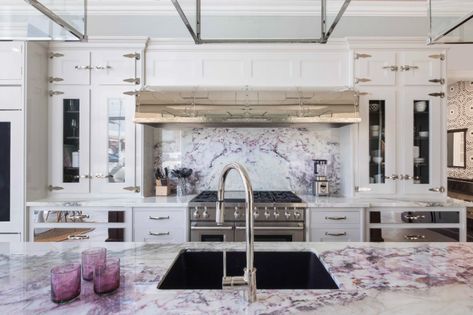 Christopher Peacock Kitchen, Peacock Kitchen, Christopher Peacock, White Kitchen Inspiration, Cabinet Inspiration, Dallas Interior Design, All White Kitchen, Stunning Kitchens, Custom Closet