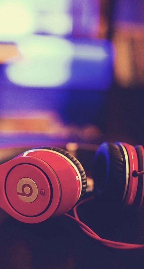 #beats wallpaper Red Beats Headphones, Ipad Mini Wallpaper, Beats Wallpaper, Dre Headphones, Iphone Music, Music Beats, Phone Hacks, Phone Icon, Beats Headphones