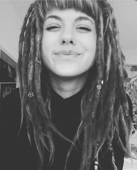 She's perfect 😍 Woman Dreadlocks, White Girl Dreads, Female Dreads, Dyed Dreads, Loc Care, Dreads Girl, Beautiful Dreadlocks, Hippie Hair, Dreads Styles