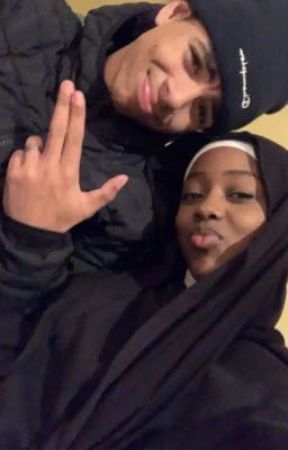 Arab Black Couple, Cute Muslim Couples Wallpaper, Hijabi Couple Aesthetic, Black And Arab Couple, Arab And Black Couple, Muslim Couple Goals, Islam Marriage, Mixed Couples, Stile Hijab