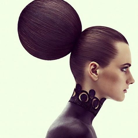 Editorial- geometric #hair design                                                                                                                                                                                 More Fashion Avant Garde, High Fashion Hair, Avant Garde Hair, Editorial Hair, Fantasy Hair, Design Editorial, Hair Shows, Creative Hairstyles, Shooting Photo