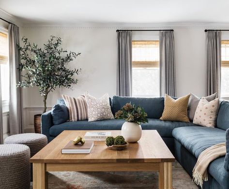 Meg McSherry Interiors on Instagram: "Fact: we love an oversized coffee table. Interiors: @megmcsherryinteriors Photography: @joyellewest" Navy Sofa Living Room, Navy Couch, Blue Sofas Living Room, Blue Couch Living Room, Oversized Coffee Table, Rental Home Decor, Blue Couch, Living Room Themes, Living Room Cushions