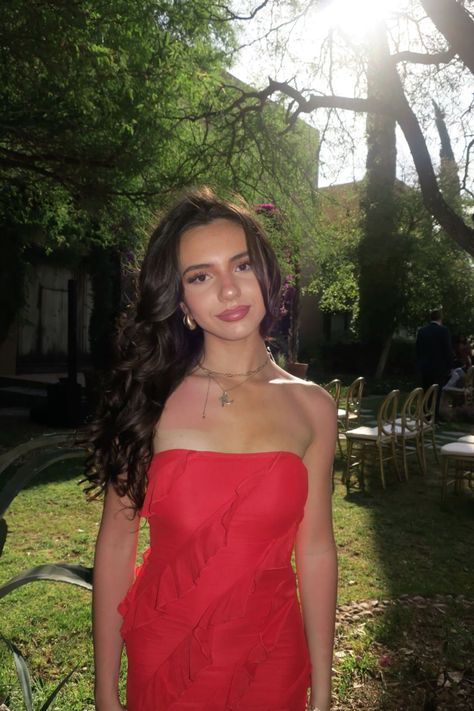 Red dress -  #Dress #Red Gold Jewelry With Red Dress, Red Dress Makeup Looks Simple, Prom Makeup Red Dress, Blowout Brown Hair, Red Dress Makeup Look, Red Dress Jewelry Ideas, Makeup To Go With Red Dress, Red Prom Dress Makeup, Makeup With Red Dress