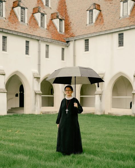 TikTok Nuns Are Posting About Convent Life - The New York Times Convent Life, Monastic Life, Reading The Bible, Thy Kingdom Come, Post Animal, Black Lives Matter Protest, Sims House Plans, Run Dmc, Holiday Meals