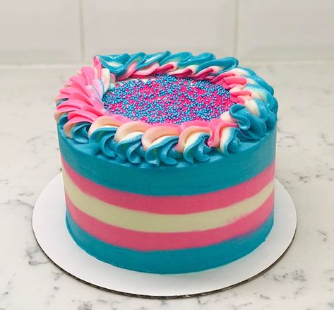 Trans Cake, Pride Cake, Pictures Of Cakes, Flag Cake, Austin Food, Funny Birthday Cakes, Leftover Cake, Cake Vegan, Cake Decorating Designs