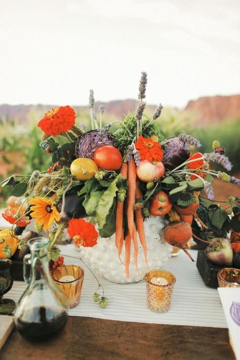 Fruit Centerpieces Wedding, Vegetable Centerpieces, Dinner Centerpieces, Peonies Centerpiece, Fruit Centerpieces, Lush Wedding, Fruit Wedding, Centerpieces Ideas, Floral Arranging