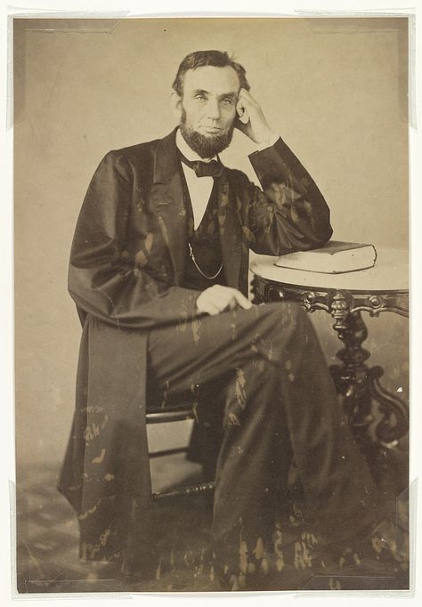 What Does a Portrait Show? | Teaching with the Library of Congress Abraham Lincoln Costume, Abraham Lincoln Pictures, Lincoln Portrait, Mary Lincoln, Man Of Sorrows, David Hinds, Sepia Art, Lincoln Quotes, Emancipation Proclamation