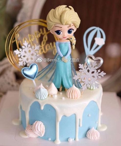 Elsa Cake Design, Zoe Cake, Doll Cake Designs, Frozen Birthday Party Cake, Elsa Cake, Frozen Theme Cake, Resep Brownies, Carousel Cake, Elsa Cakes