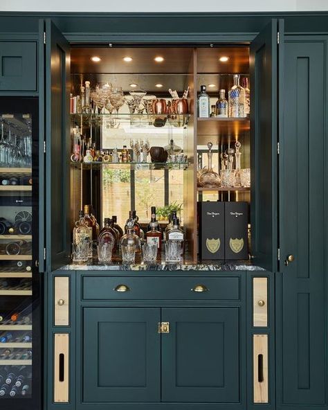 Built In Bar Cabinet, Walnut Interior, Bar Nook, Home Wet Bar, Closet Bar, Home Bar Areas, Home Bar Cabinet, Modern Home Bar, Home Bar Rooms