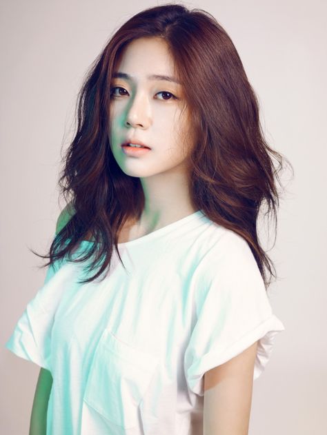 Baek Jin Hee Uee After School, Baek Jin Hee, Ha Ji Won, Korean Drama Movies, Seo Joon, Park Shin Hye, Korean Star, Female Portraits, Korean Actresses