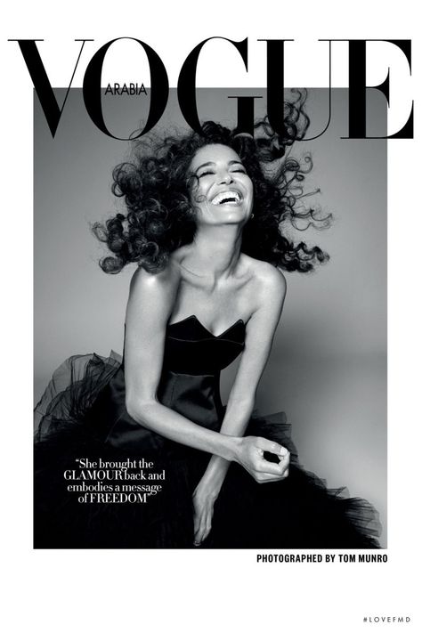 Magazine Cover Ideas, Vogue Arabia, Giambattista Valli Haute Couture, Vogue Magazine Covers, Beautiful Photoshoot Ideas, African Art Paintings, Estilo Real, Trending Photos, Vogue Covers