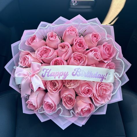 25ct pink roses🎀🪽🏹✨ • • • • #bayareaflorist #pinkroses #bouquet #ramobuchon #birthdaybouquet Fake Rose Bouquet, Pink Roses Bouquet, Pink Flower Bouquet, Luxury Flower Bouquets, Pink Rose Bouquet, Roses Bouquet, I Love You Mom, Flower Bouquets, Rose Bouquet