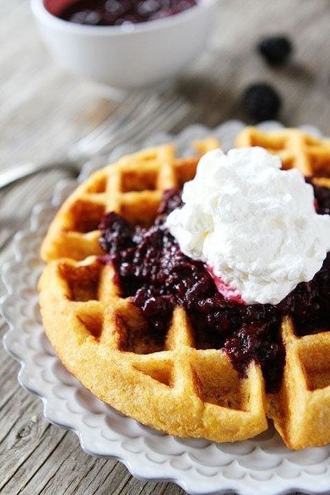 Light and fluffy cornmeal waffles served with warm blackberry compote and whipped cream. Blackberry Compote Recipe, Cornmeal Waffles, Cornmeal Recipes, Spicy Chili Recipe, Blackberry Compote, Compote Recipe, Breakfast Waffles, What's For Breakfast, Sweet Sauce