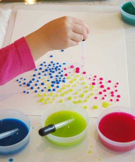 Polka Dot Easter Eggs- Fine motor kids craft for Easter. Cute eyedropper eggs in a little paper basket. Good activity for toddlers or preschoolers. Dot Art Activities, Craft For Easter, Polka Dot Art, Easter Cute, Activity For Toddlers, Paper Basket, Toddler Fun, Handmade Journals, Paper Crafts Diy Kids