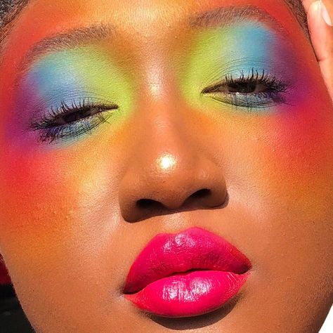 Colourful Makeup, Bold Lip Color, Brow Pencil, Brow Pencils, Colorful Makeup, Aesthetic Makeup, Lip Colors, Bold Colors, Makeup Looks