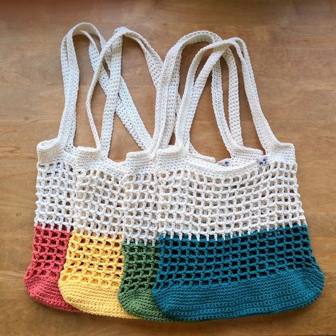 This post may contain affiliate links. In view of global warming and just how harmful plastic can be, it is a good idea to make a crochet grocery bag. Color Block Market Bag by Jenn Palmer is durable and will help reduce the amount of plastic that you use. The crochet grocery bag can be … Crochet Grocery Bag, Crochet Bottoms, Crocheted Bags, Crochet Market, Bag Pattern Free, Crochet Market Bag, Crochet Bags Purses, Double Crochet Stitch, Crochet Tote