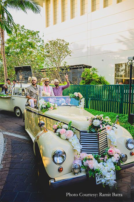 Groom Entry Ideas, Entry Wedding, Indian Wedding Groom, Groom Entry, Mehendi Decor Ideas, Goa Wedding, Vintage Car Wedding, Vintage Groom, Entry Ideas