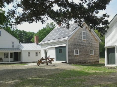 England Farmhouse, New England Farmhouse, Carriage House Plans, Colonial Exterior, Garage Shed, New Farm, Shed Design, Carriage House, Farmhouse Plans